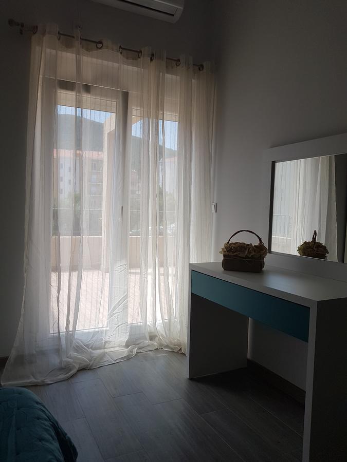Apartments And Rooms Lijesevic ブドヴァ エクステリア 写真