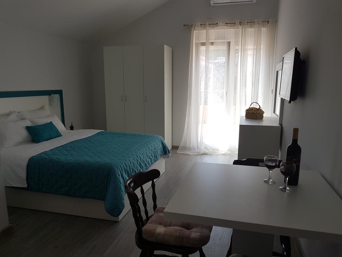 Apartments And Rooms Lijesevic ブドヴァ エクステリア 写真