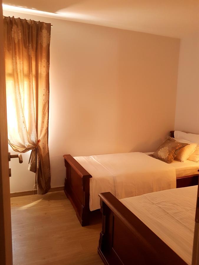 Apartments And Rooms Lijesevic ブドヴァ エクステリア 写真