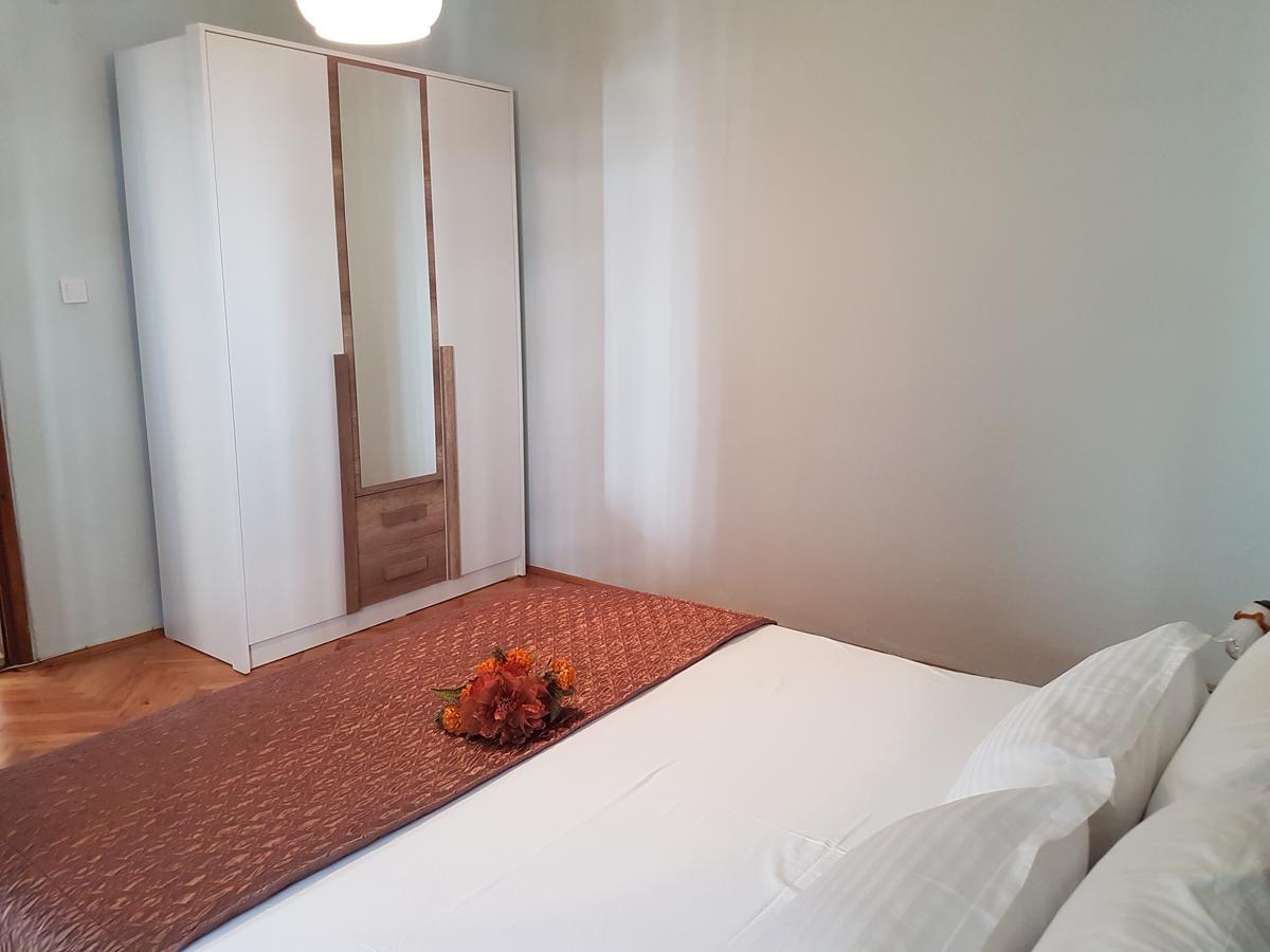 Apartments And Rooms Lijesevic ブドヴァ エクステリア 写真